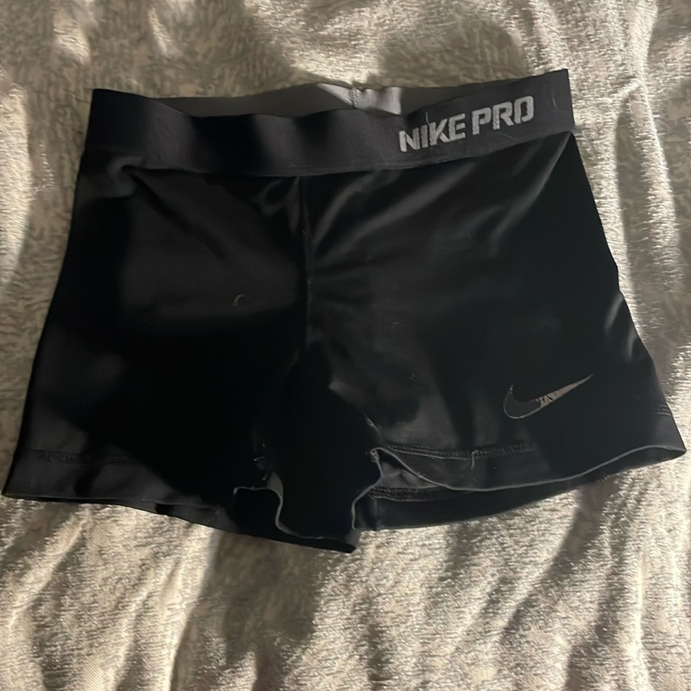Black Nike pro shorts